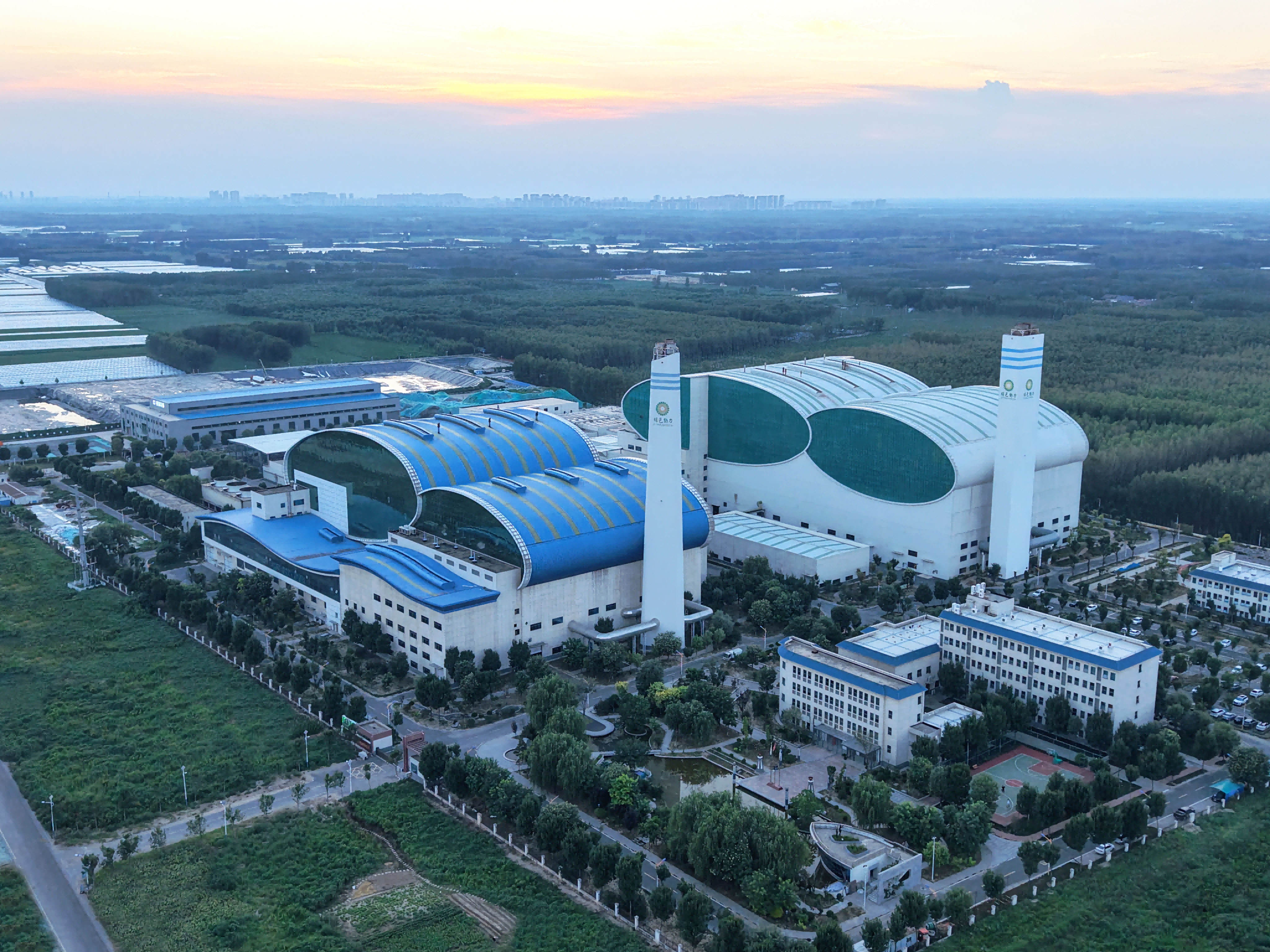 Ebpay钱包成功研发垃圾池栅格智能疏通机器人系统 告别高危人工作业时代